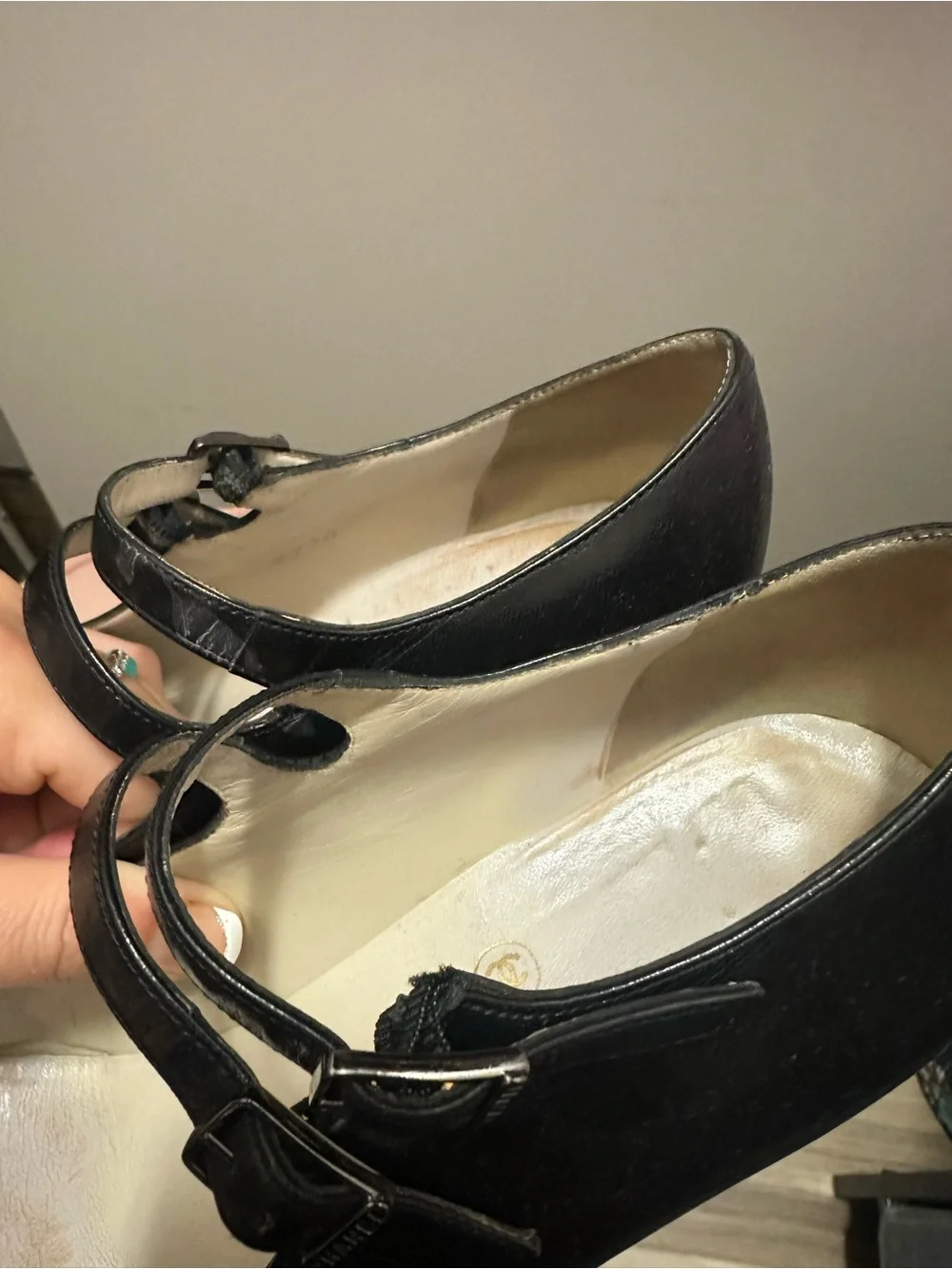 CHANEL elegant black